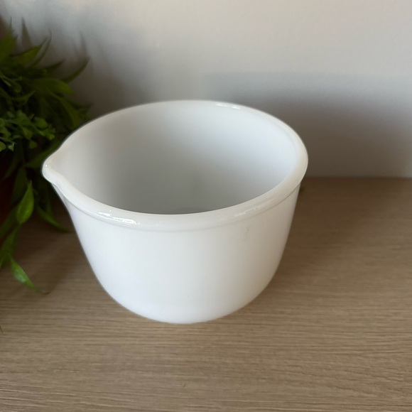 Sunbeam Classic White Milk Glass Bowl - Picture 2 of 8